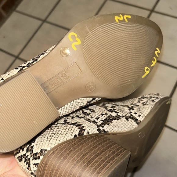 a.n.a Snake print Ankle Booties heeled - Picture 4 of 4